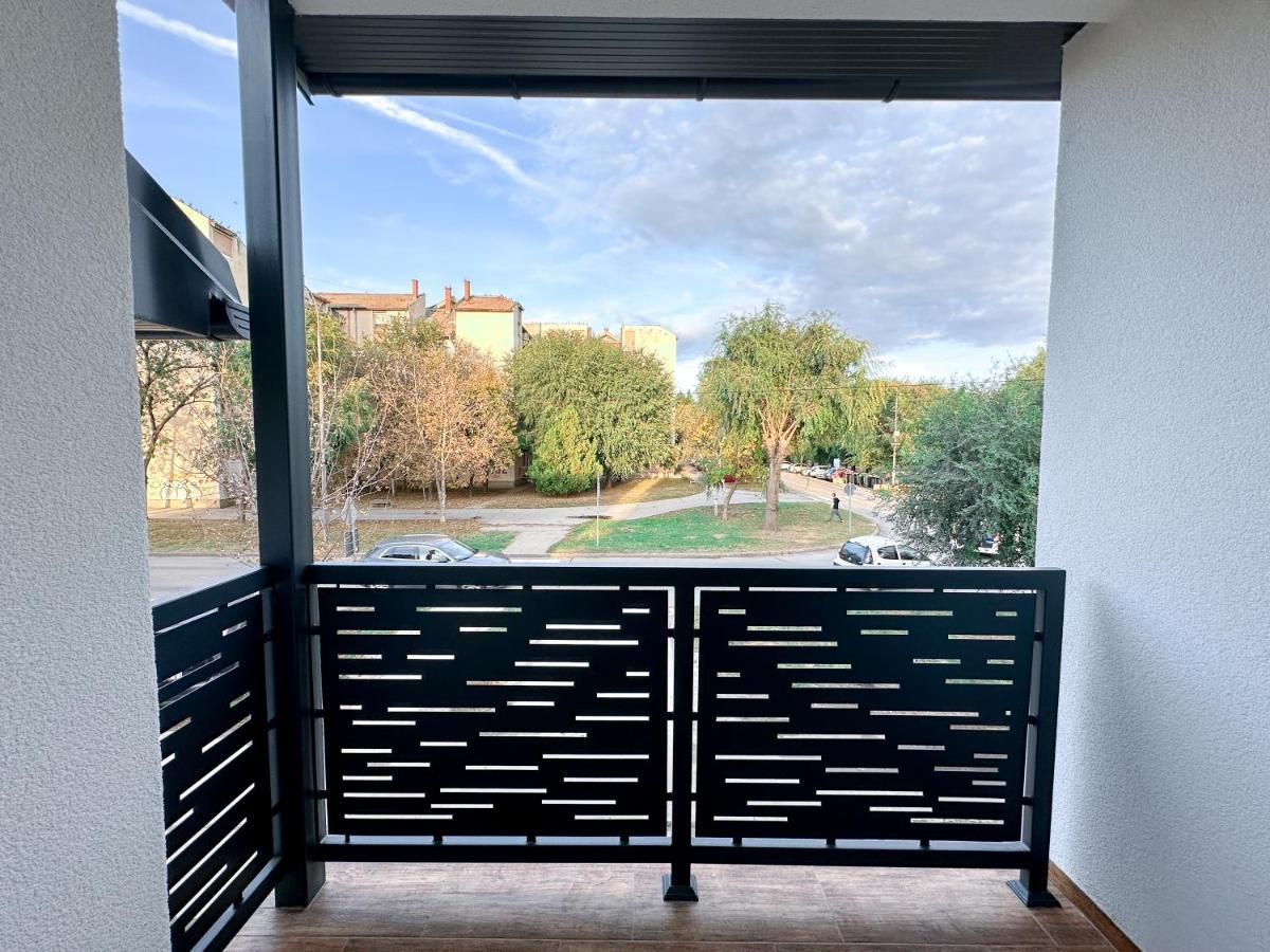 زرنيانين Kiko Apartmani Lux المظهر الخارجي الصورة