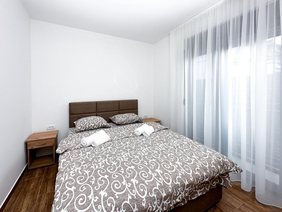 زرنيانين Kiko Apartmani Lux المظهر الخارجي الصورة